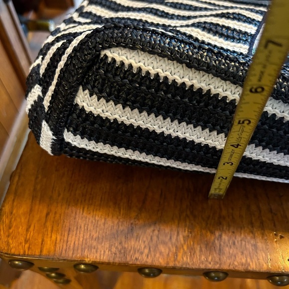 Vera Bradley Shore Enough Blue & White Striped Straw Tote EUC! - Picture 3 of 11